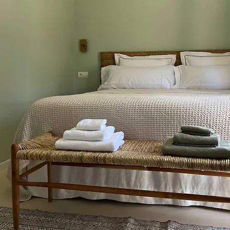 Gare Du Nord Bed and breakfast