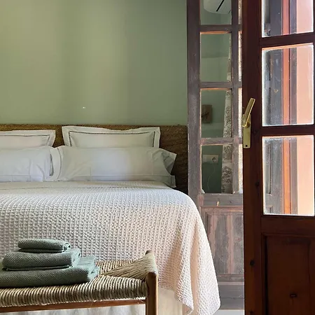 Gare Du Nord Bed and breakfast Sant Joan De Labritja